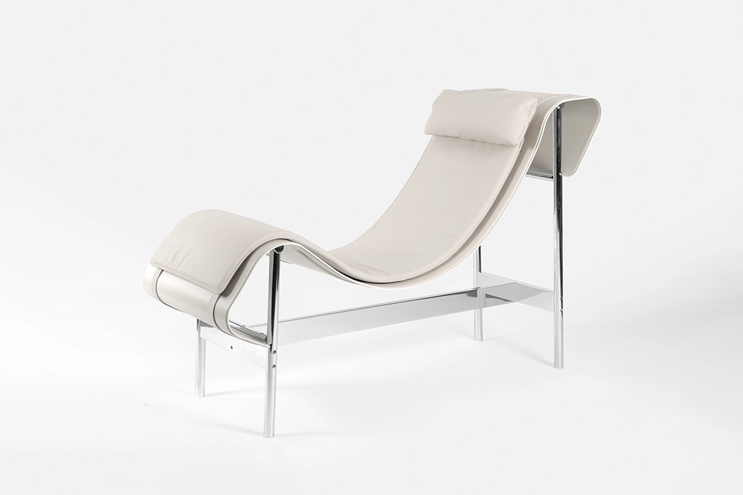 Charlotte chaise longue by Christophe de la Fontaine
